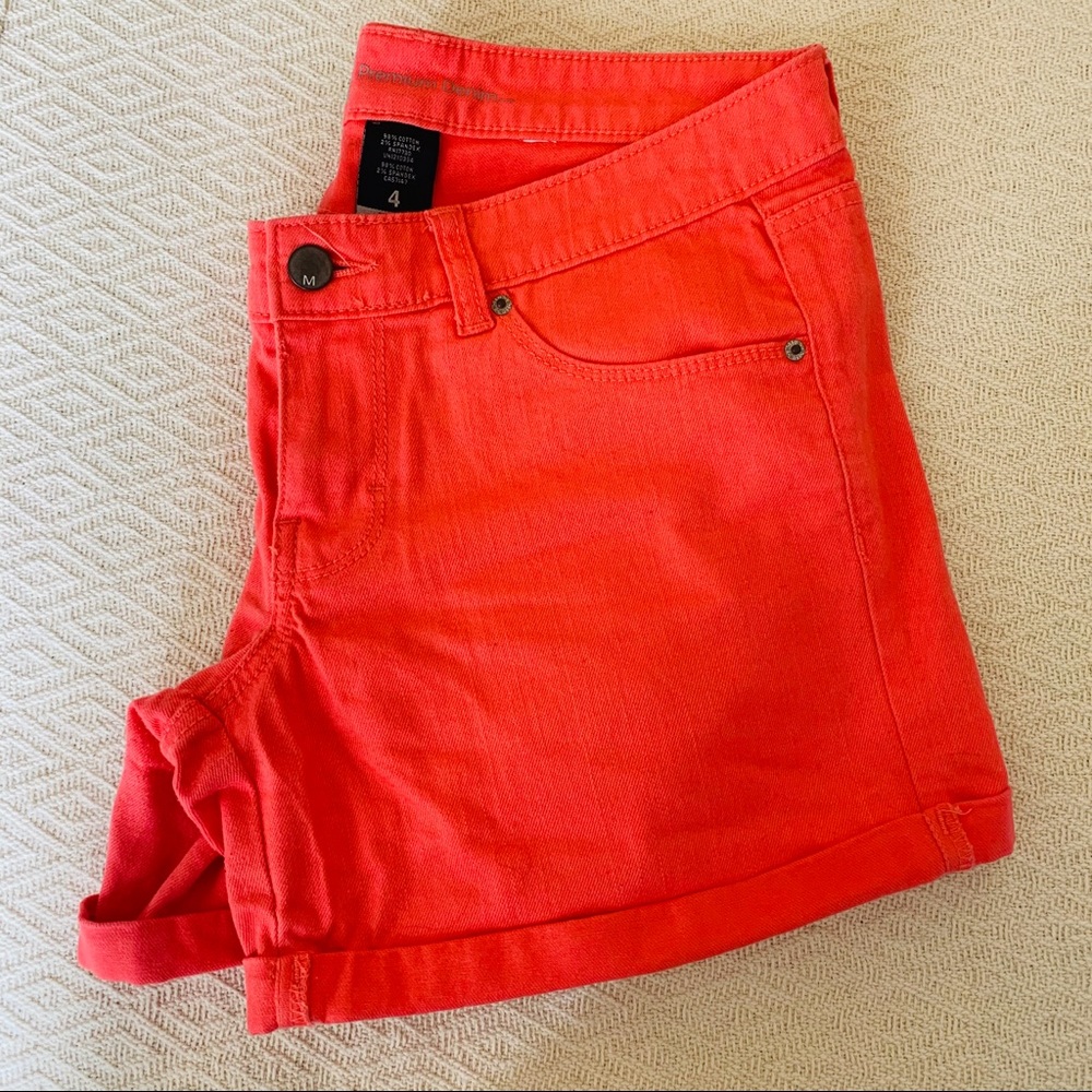 Coral Midi Short